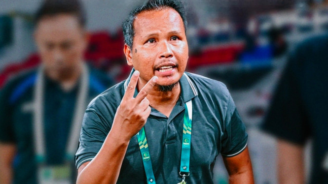 Andri Ramawi saat masih melatih PSIS Semarang.