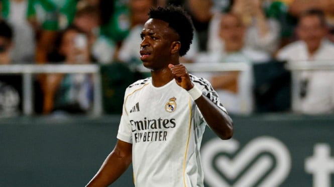Pemain Real Madrid Vinicius Junior mencetak gol ke gawang Betis.