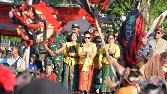 Pawai Ogoh-Ogoh di Kota Semarang.