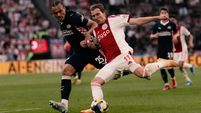 Laga Ajax melawan PSV Eindhoven di Liga Belanda Eredivisie.