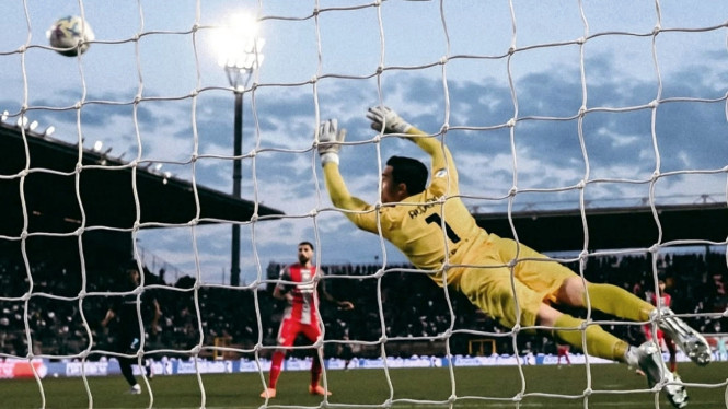 Gawang kiper Cremonese Audero dijebol Lazio.