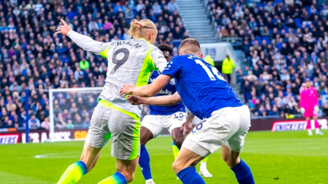 Laga Everton melawan Manchester City di Liga Inggris tuntas dengan skor 3-3.
