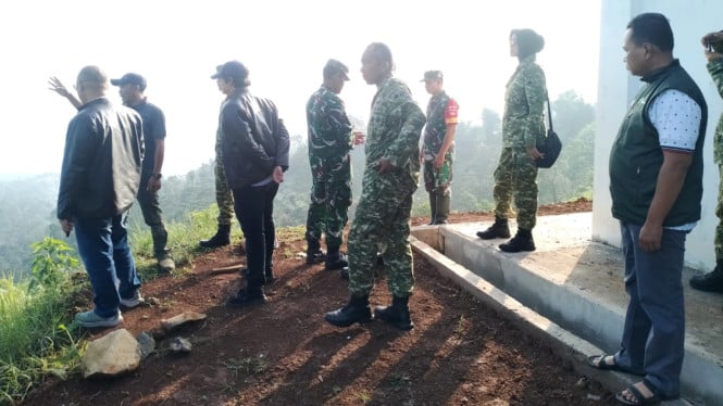 BPKP RI dan TNI meninjau pembangunan Koperasi Desa Merah Putih di Desa Kediten, Plantungan, Kendal.