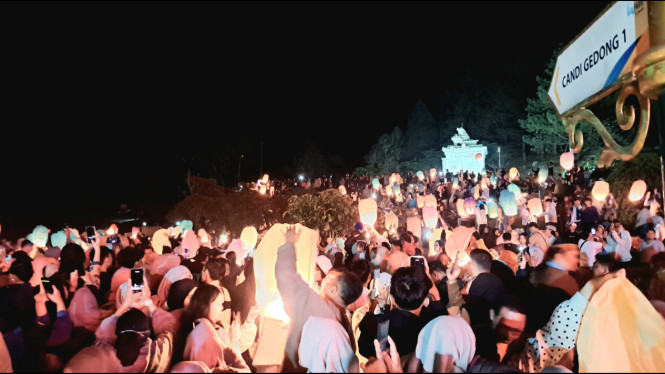 Heritage of Light Gedongsongo Fest, Pesta Lampion Dibanjiri Ribuan Wisatawan