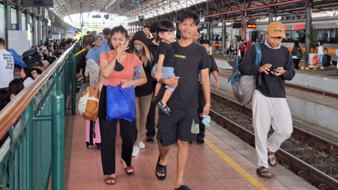 Tujuh Juta Penumpang Naik Kereta Api Dalam Setengah Tahun di Daop 4 Semarang