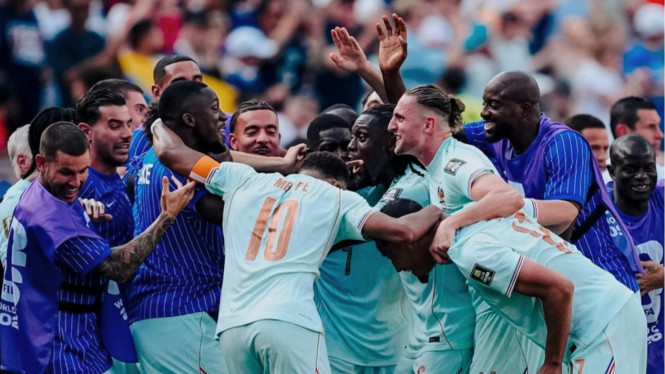 Timnas Prancis Bergelora jelang laga melawan Spanyol yang bertepatan dengan Hari Bastille.