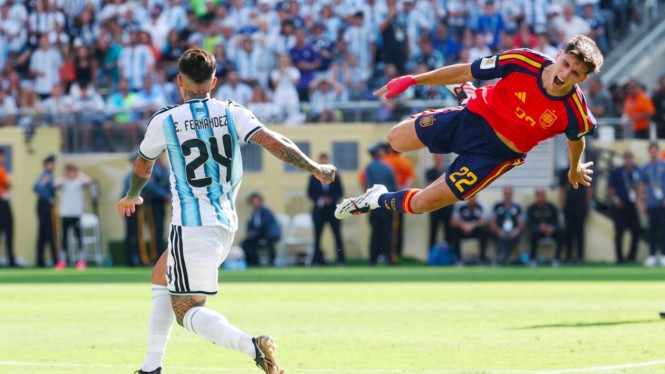 Spanyol jatuh bangun melawan Argentina di final Piala Dunia 2026 yang keras.