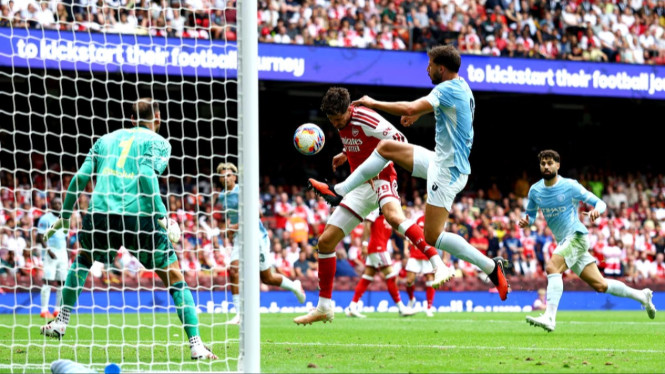 Arsenal juara Community Shield 2026 setelah menghajar Manchester City 3-0.
