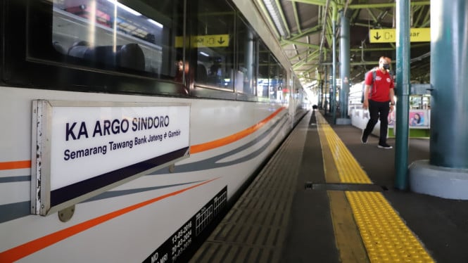 Kereta api Argo Sindoro dan Argo Merbabu dihapus dan dilebur menjadi KA Argo Muria.
