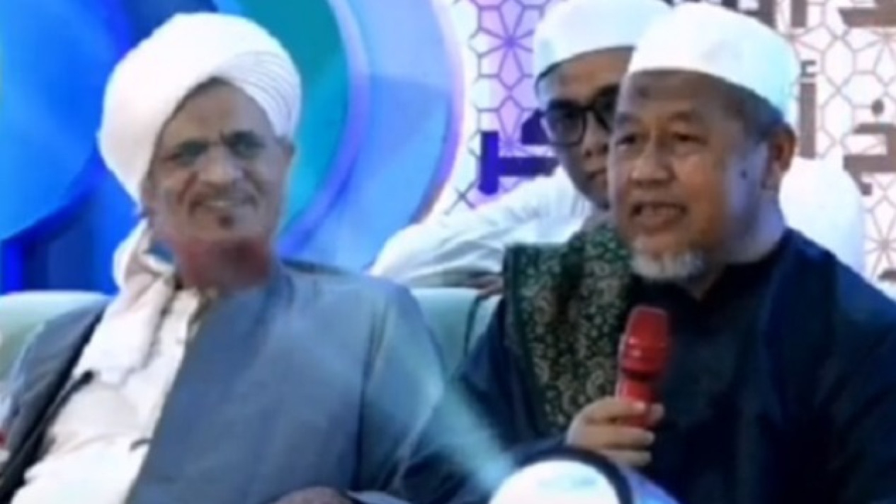 Pimpinan Ponpes Alqur'an Al-Ihsan Pandeglang, KH Asmuni Muhammad Noor