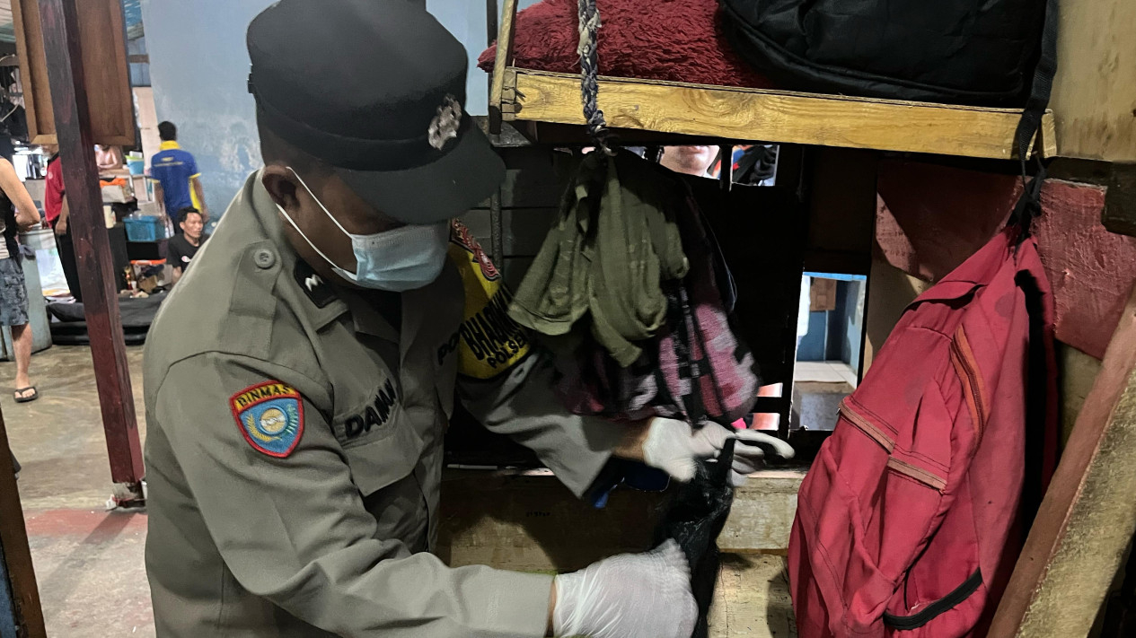 Polsek Delta Pawan Geledah Lapas Kelas II Ketapang