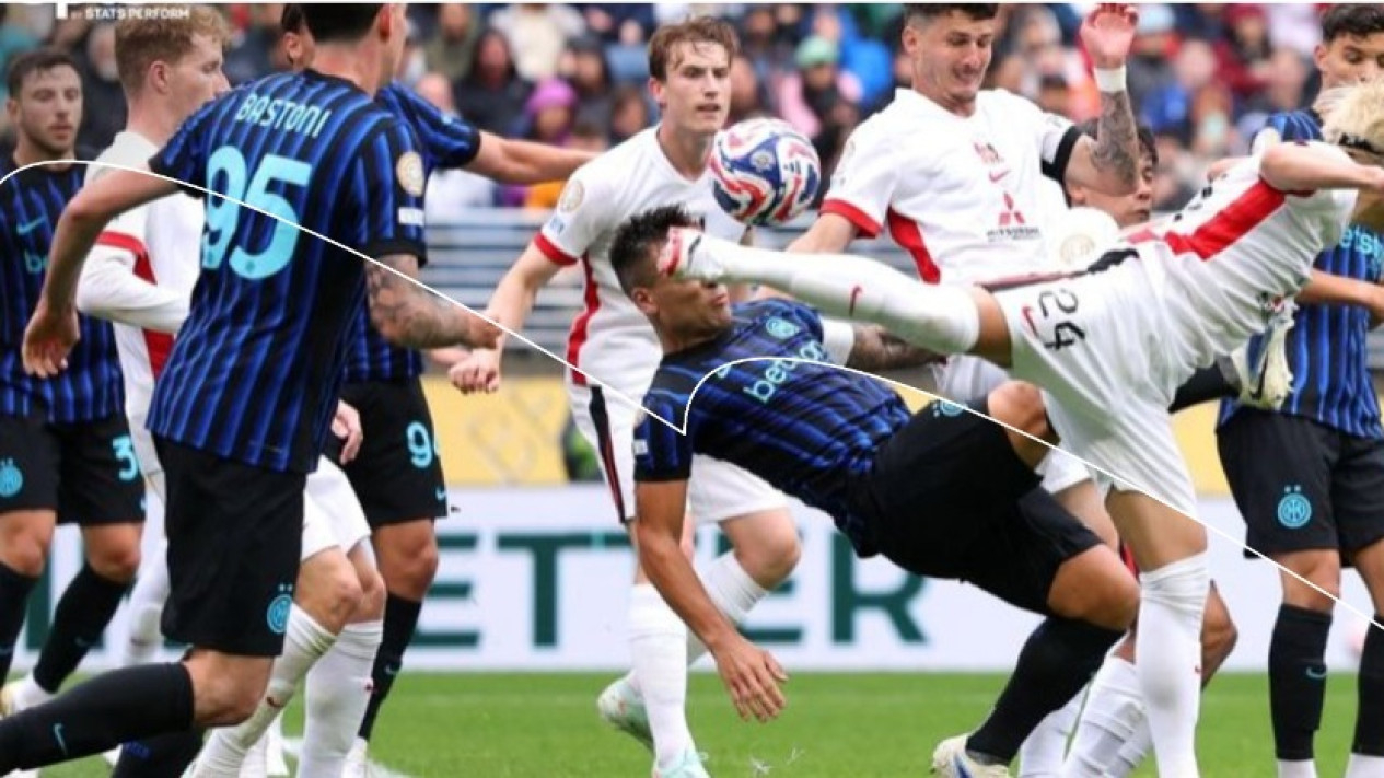 Inter Milan menang dramatis 2-1 atas Urawa Reds