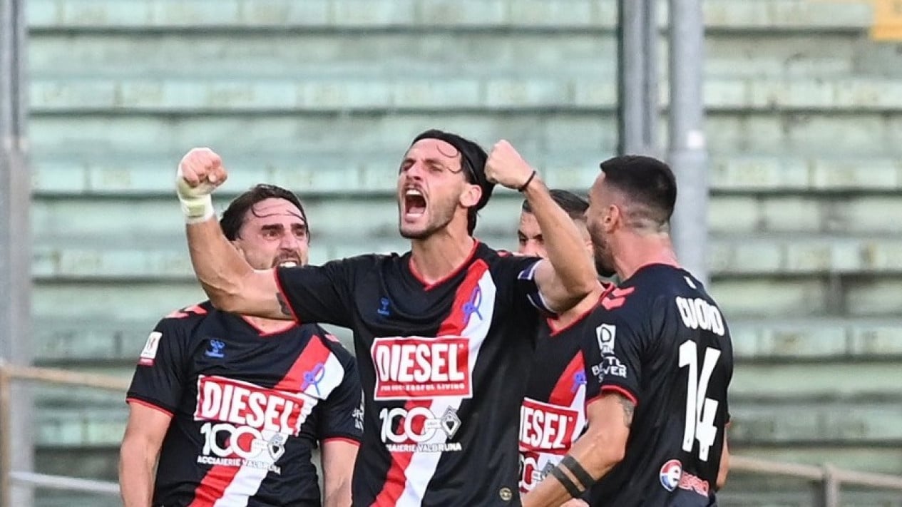 U pul uchun sikilgan