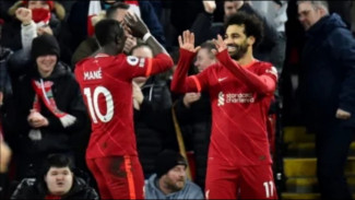Kisah Tersembunyi Trisula Magis Liverpool: Rahasia Keretakan Salah dan Mane Terungkap!