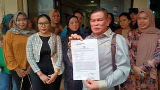 70 biduan Depok kena tipu arisan bodong 70 biduan Depok kena tipu arisan bodong