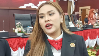 Karina soerbhakti, Fraksi Partai Amanat Nasional Karina soerbhakti, Fraksi Partai Amanat Nasional