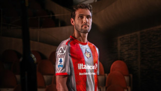 Jersey Kandang Cremonese 2025/26, Polanya Terinspirasi Karya Seni 