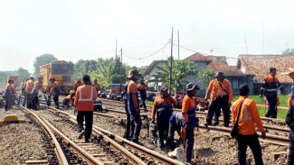 5 Kereta Argo Bromo Anggrek yang Anjlok Berhasil Dievakuasi