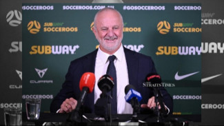 Graham Arnold Diminta Selesaikan Dua Tugas Penting Jelang Piala Raja 2025