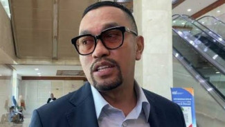 Jabatan Ahmad Sahroni di Komisi III Dicopot, Rocky Gerung: Dia Dulu Pengemis.......