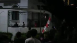 Breaking News: Kini Giliran Rumah Eko Patrio Digeruduk Massa, Barang Ludes Dijarah