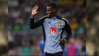 Isak Sindir Newcastle Usai Pindah ke Liverpool: Ada yang Disembunyikan!