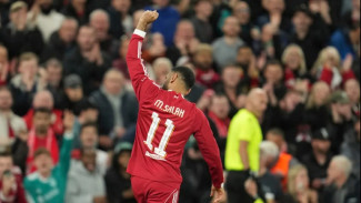 Rooney Soroti Sikap Mohamed Salah: Cuma Nonton Saat Liverpool Kacau!