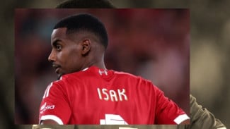 Debut Isak di Liverpool: Bukan Lagi Bintang Utama, Collymore Ungkap Rasa Frustrasi