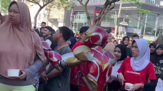 Ketika Iron Man Turun Tangan Lerai Emak-emak yang Nyaris Duel di CFD Depok