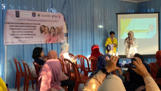 Kader Posyandu di Depok Dilatih Cara Deteksi Dini Kanker Payudara