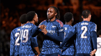 Arsenal Hampir Dibuat Frustrasi Port Vale, Trossard Jadi Penyelamat di Carabao Cup