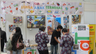 Lensa Anak Terminal dan Kolaborasi untuk Perubahan di Festival Pengmas UI 2025