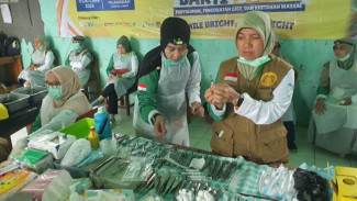 Gandeng IFG, Puluhan Dokter Gigi Bakti Sosial di Ponpes Miftahul Muawanah Cigedug