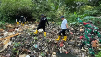 Depok Darurat Sampah! Wakil Wali Kota Chandra Rahmansyah Pimpin Normalisasi Sungai Cipinang