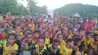 Gubernur Matius Fakhiri Buka Liga Top Skor Papua 2025: Langkah Nyata Lahirkan Generasi Emas dari Lapangan
