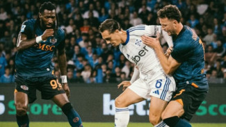 Giliran Napoli Tak Berkutik Ladeni Como: Juara Bertahan Serie A Nyaris Dipermalukan Klub Bos Djarum