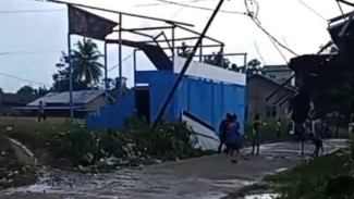 7 Kios di Melawi Porak Poranda, Usai Diterjang Angin Puting Beliung