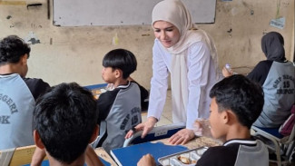 Menelisik Secercah Asa Bocah Depok di Balik Program MBG Prabowo