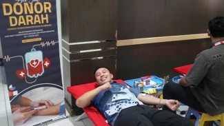 Sipir Lapas Cibinong Kompak Donorkan Darah Demi Kemanusiaan