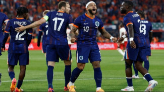 Pertandingan Sempat Terhenti, Memphis Depay Selamatkan Belanda: Tiket Piala Dunia 2026 Kian Dekat