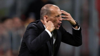 Drama Dibalik Kemenangan AC Milan atas Lazio, Allergi Diganjar Kartu Merah, Sang Asisten Ambil Alih Kendali