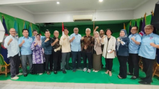 Menerima Kunjungan DPRD Babel, Jumhur Hidayat Tegaskan Smelter Ditutup Buruh Tetap Harus Dapat Pesangon