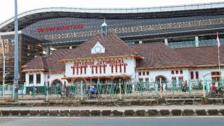 Jelang Malam Tahun Baru, 26 Kereta Api Berangkat dan Datang Gambir BLB di Jatinegara Hari Ini