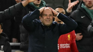 Kalah Dramatis dari Man City di Anfield, Arne Slot Frustasi Gegara Kartu Merah?
