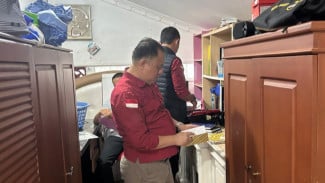 Kejati Kalbar Geledah Salah Satu Rumah di Komplek Kurnia Terkait Perkara Pertambangan Bauksit