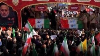 Merinding, Kaum Muda Iran Jadi 