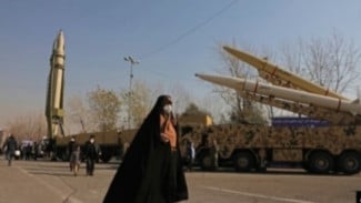 Iran Siaga Tempur Tingkat Tinggi Hadapi AS dan Israel, Rudal 