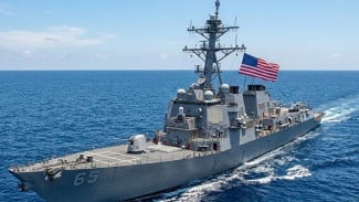 Trump Sesumbar AS Akan Kawal Kapal Asing Tembus Selat Hormuz Hari Ini, Babak Baru Perang Iran Dimulai?