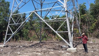 Warga Desa Durian Protes Proyek SUTT PLN UIP Kalbar Diduga Belum Kantongi Izin Radiasi dan Tidak Pasang Pelang