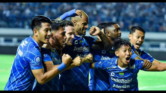 Skuad Mewah Persib Bandung: Sandy Walsh Resmi Gabung, Eks Bintang Eropa Ikut Merapat, Ole Romeny Ikutan Mudik?